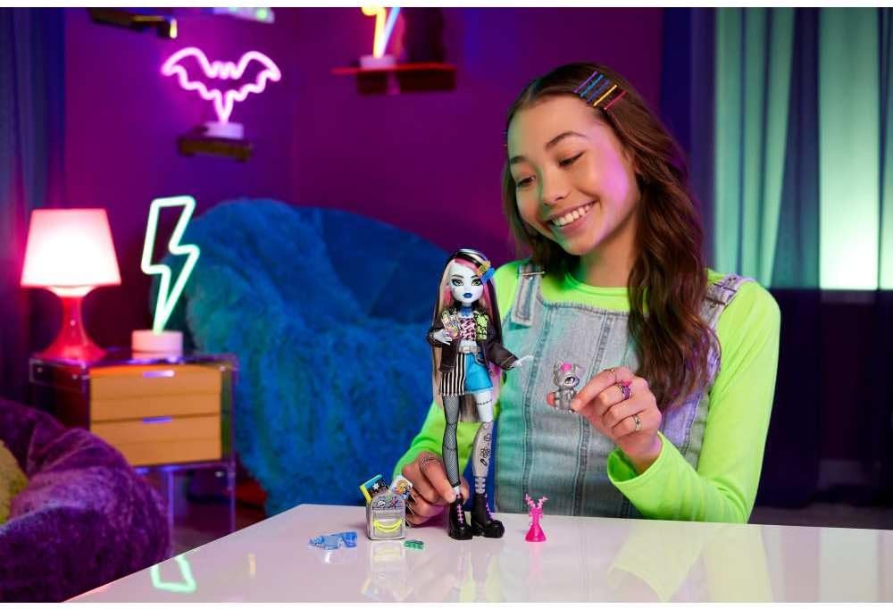 Muñeca Monster High Surt/3 4a+(HXH73)
