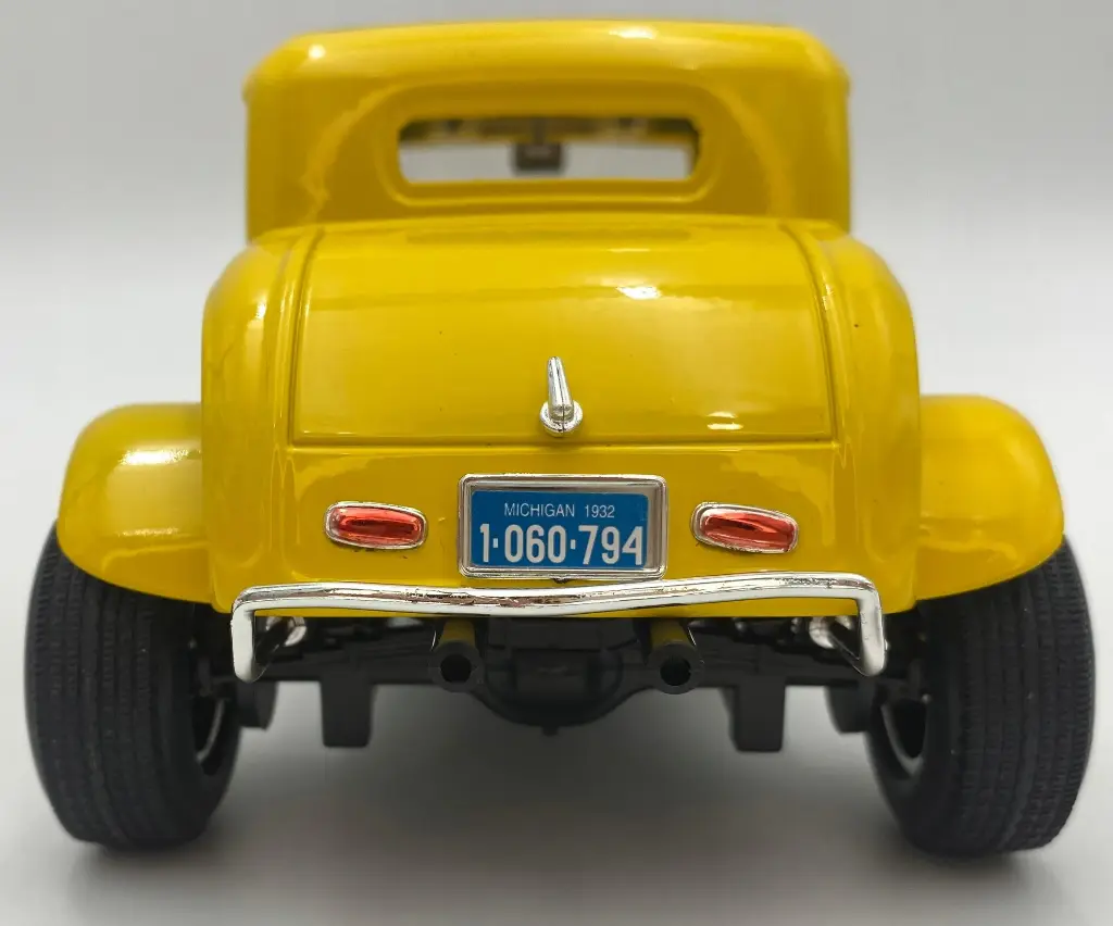 Carro 1:18 Ford Hot Rod 1932  8a+