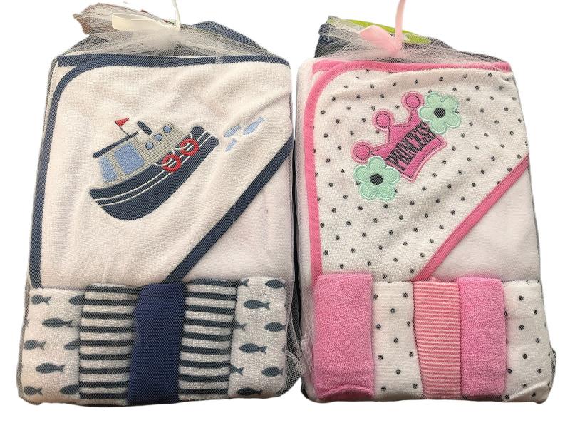 Baby Basics Conjunto Toalla con Capucha y 5 Pañitos Bolsa de Regalo 012m