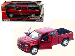 [MX79348] Carro 1:24 Chevy Silverado 1500LT Z71 Crew Cab Vino 3a+